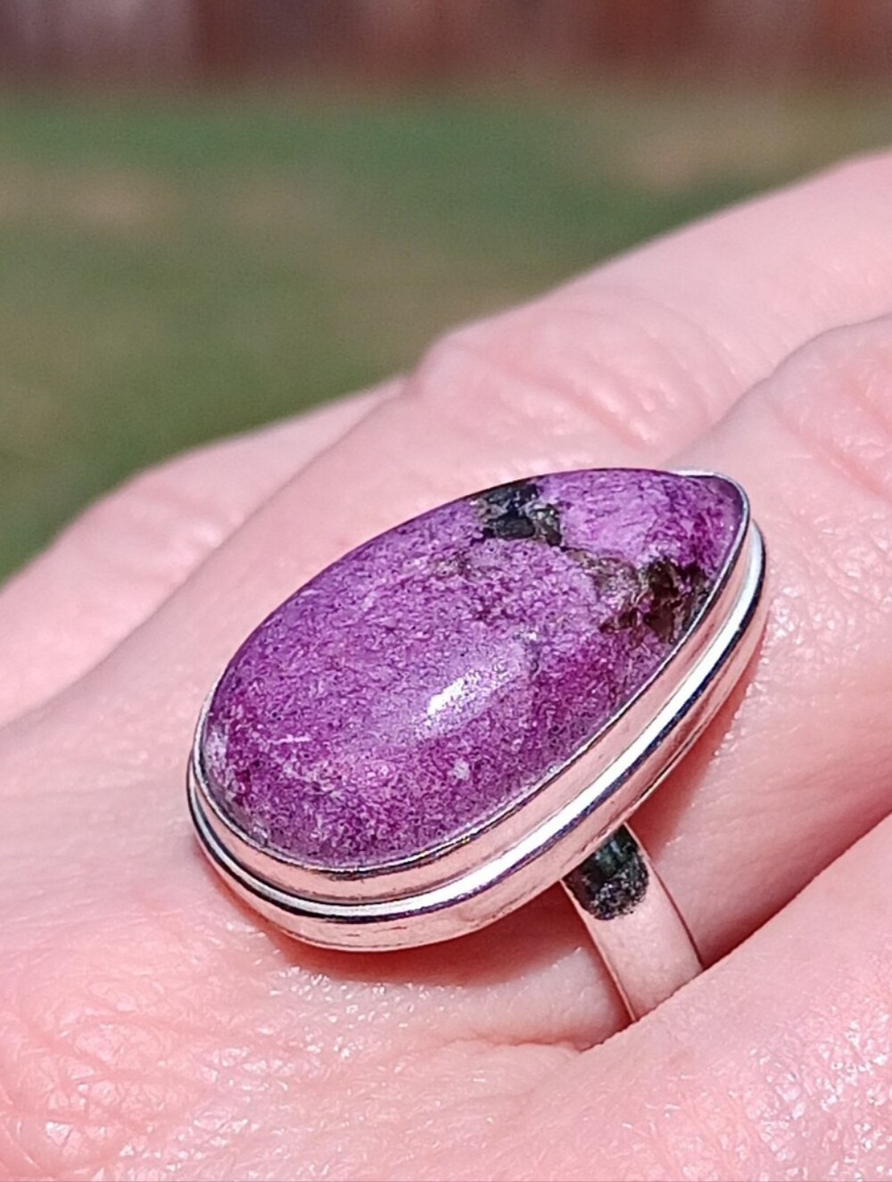 Natural Purpurite Teardrop Gemstone Silver Ring - Sz 8